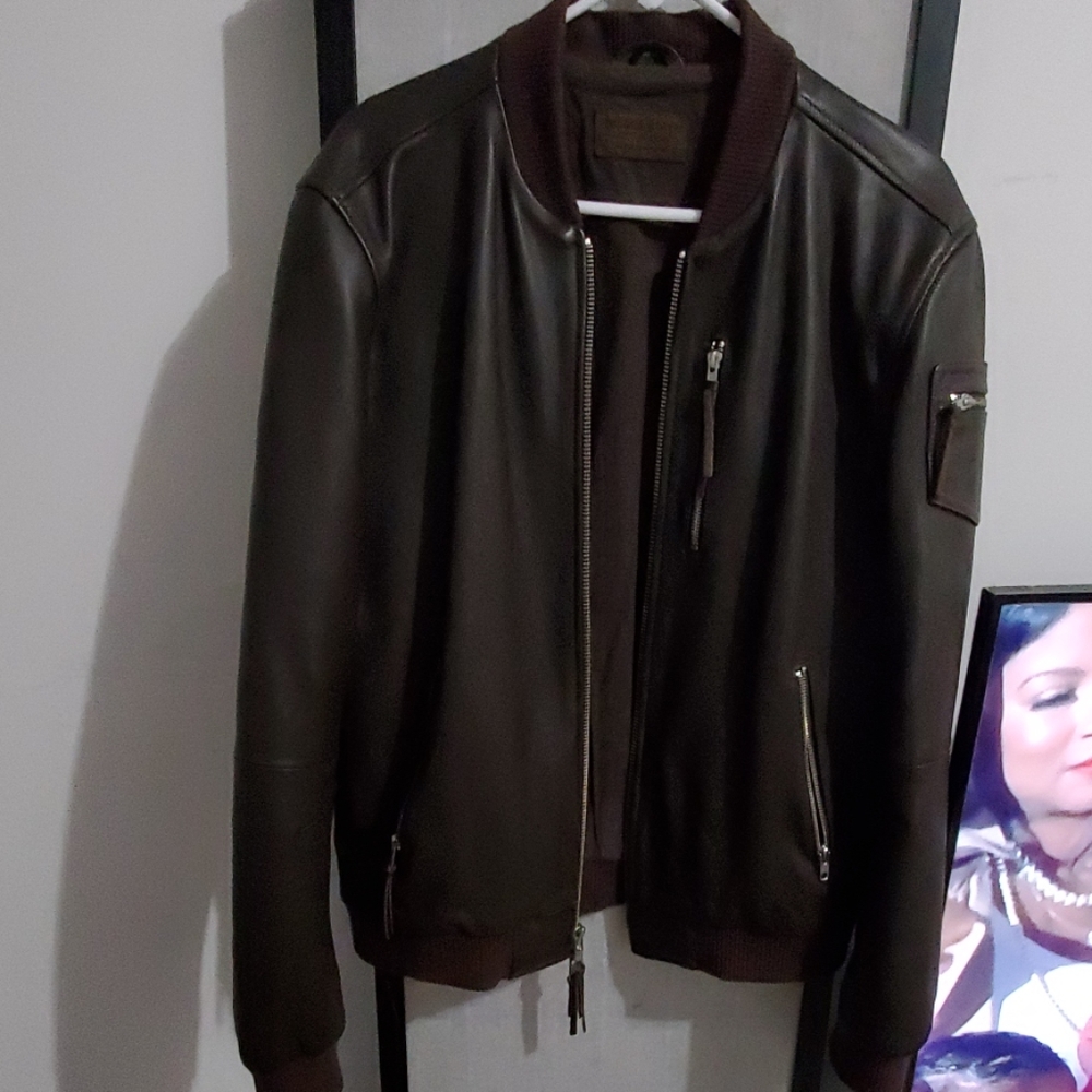Clean leather jacket - Picture 4 of 5